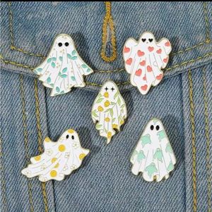 Set of 5 Ghost Enamel Pins - Halloween, Spooky Season